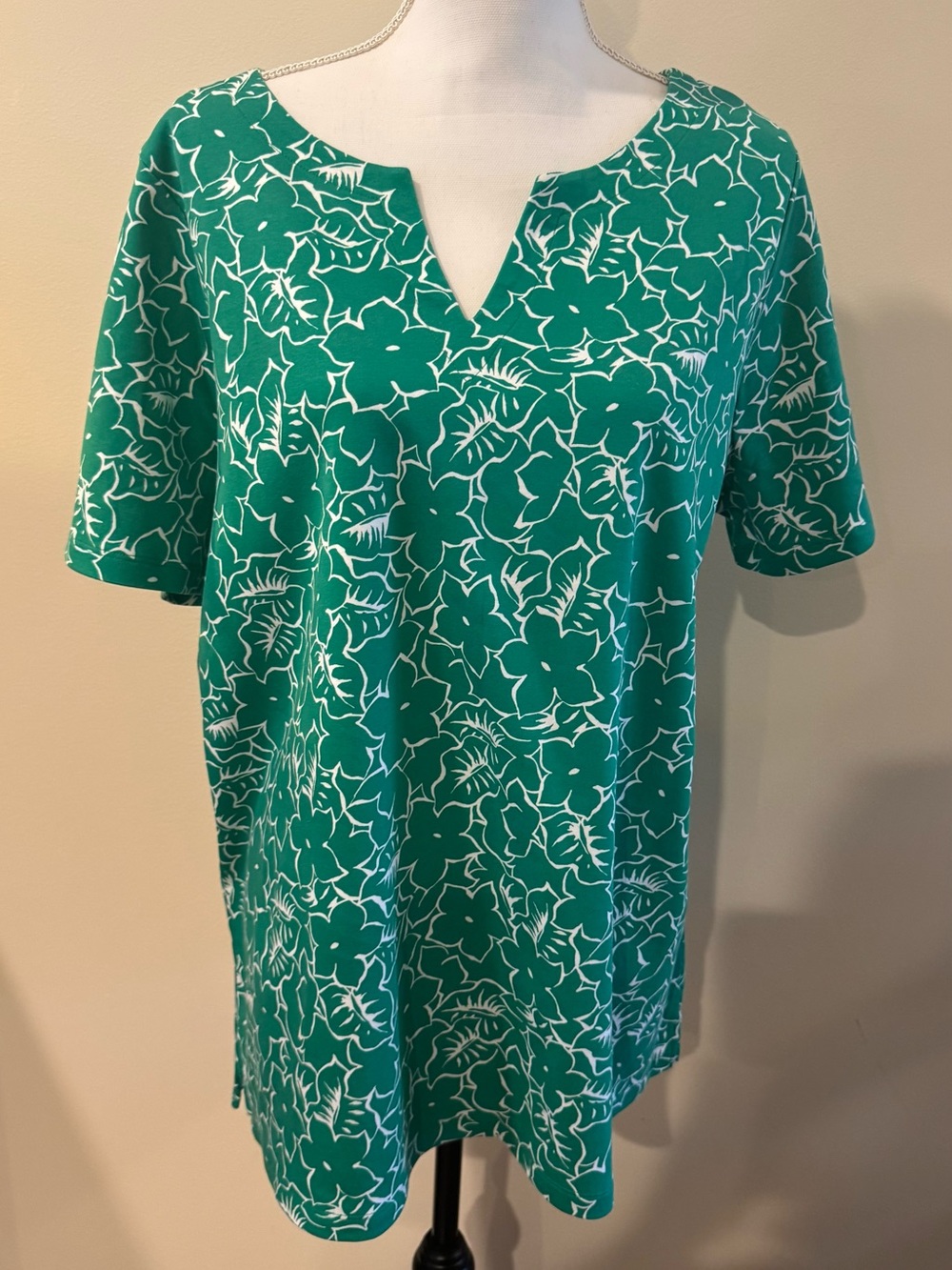 Kim Rogers Green Floral Split-Neck Tunic